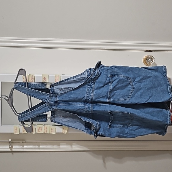 Shiny by Nature Light Wash Overalls sz M - Picture 2 of 3